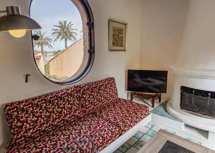 Porquerolles Island Architectural Seaview Lejlighed